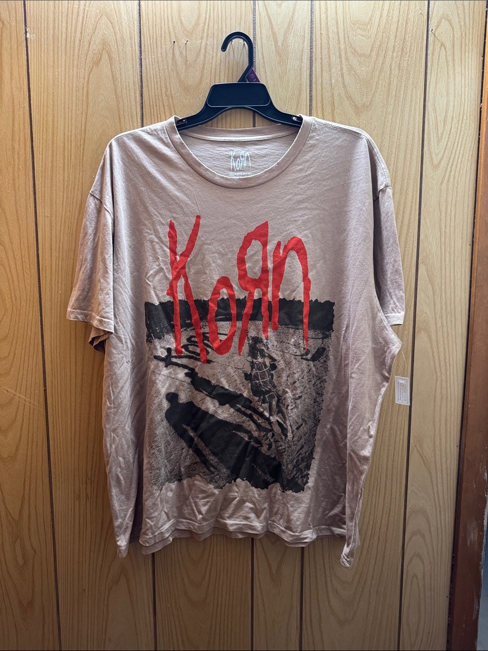 Graphic Short-Sleeve Tee in‎ Dusty Beige with Red Logo